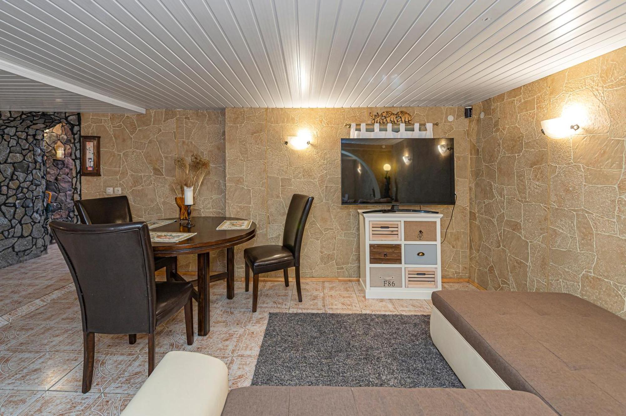 Spacious Studio Apartment By Polo Apartments 카우나스 외부 사진